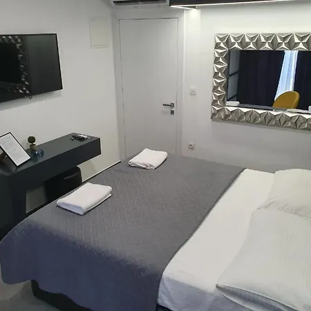 Oda ve Kahvaltı Mido